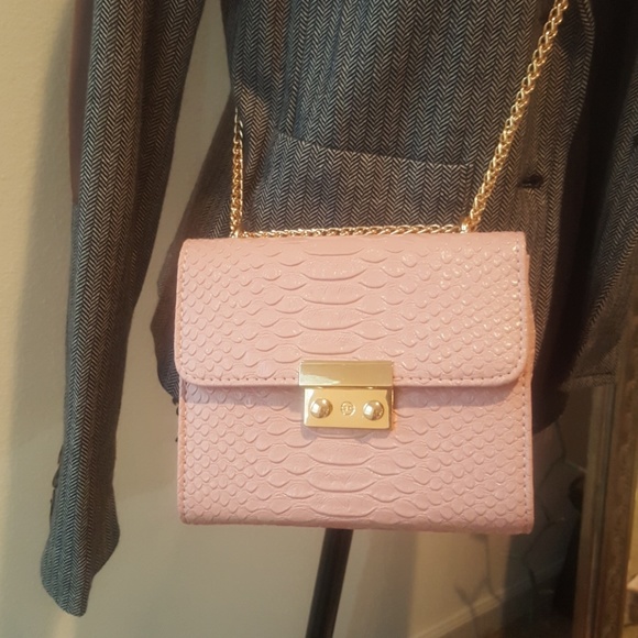 Baby pink faux snake convertible purse - Picture 2 of 4